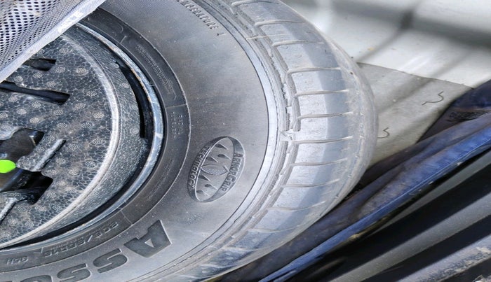 2016 Hyundai Creta SX PLUS AT 1.6 DIESEL, Diesel, Automatic, 1,35,101 km, tyre