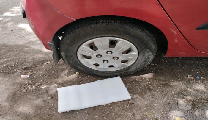 2009 Hyundai i10 MAGNA 1.2, Petrol, Manual, 97,602 km, tyre