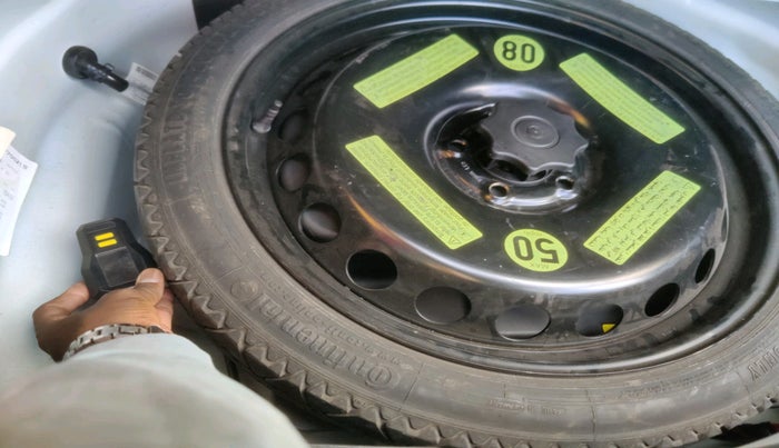 2011 Audi A4 1.8 TFSI, Petrol, Automatic, 64,007 km, tyre