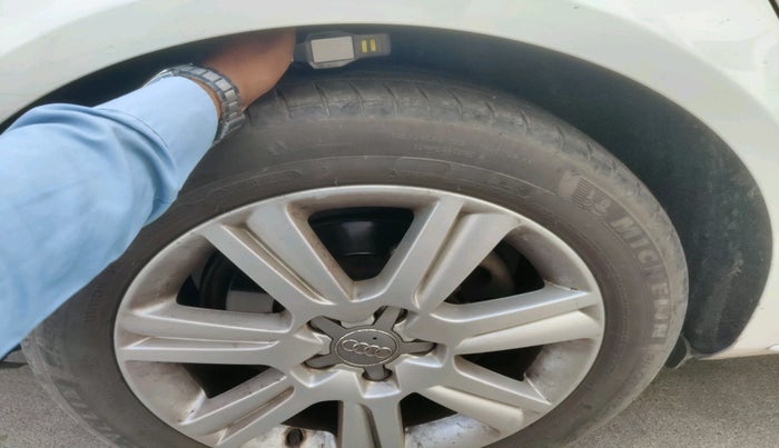 2011 Audi A4 1.8 TFSI, Petrol, Automatic, 64,007 km, tyre