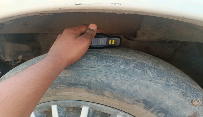 2011 Mahindra Scorpio SLE, Diesel, Manual, 86,508 km, tyre