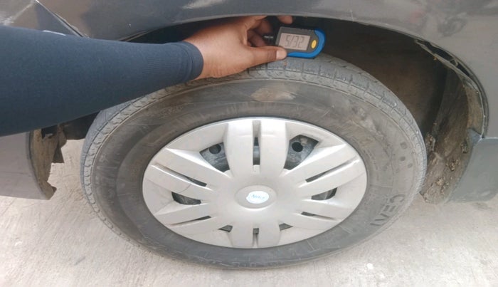 2018 Maruti Alto 800 LXI O, CNG, Manual, 2,06,852 km, tyre