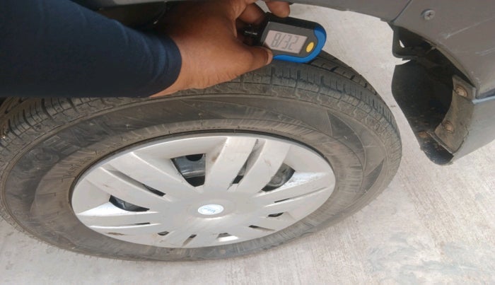 2018 Maruti Alto 800 LXI O, CNG, Manual, 2,06,852 km, tyre