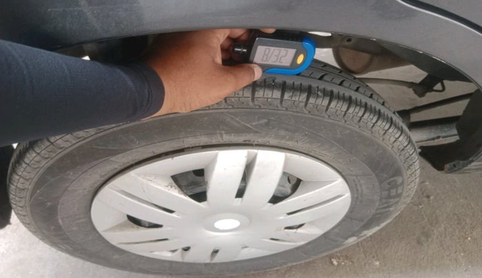 2018 Maruti Alto 800 LXI O, CNG, Manual, 2,06,852 km, tyre