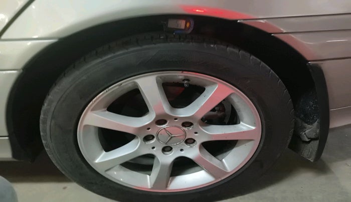 2006 Mercedes Benz C Class 200K MT, Petrol, Manual, 1,27,429 km, tyre