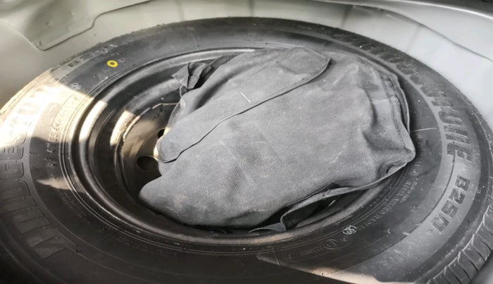 2015 Hyundai i10 MAGNA 1.1, Petrol, Manual, 34,542 km, tyre