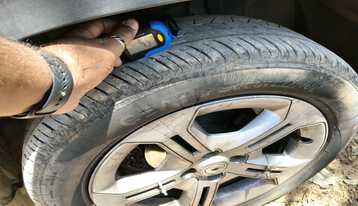 2021 Renault Kiger RXT AMT DUAL TONE, Petrol, Automatic, 23,129 km, tyre