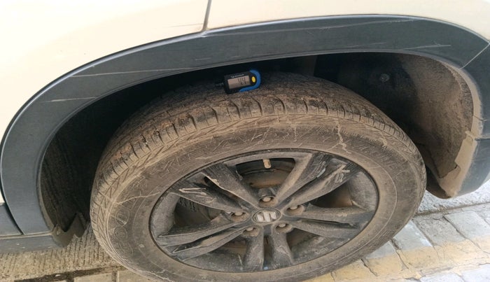 2018 Maruti Vitara Brezza ZDI PLUS, Diesel, Manual, 1,27,070 km, tyre