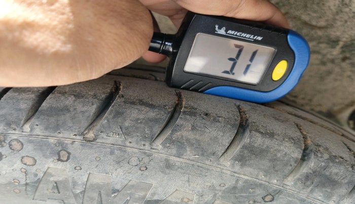 2011 Hyundai Santro Xing GL PLUS, CNG, Manual, 1,82,644 km, tyre