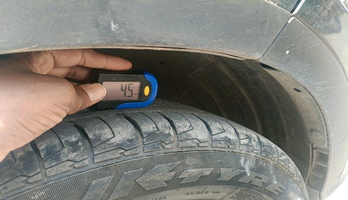 2019 Hyundai VENUE SX 1.0 (O) TURBO, Petrol, Manual, 82,004 km, tyre