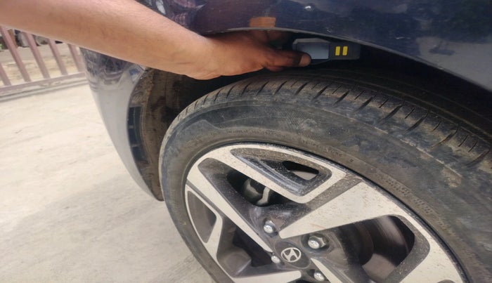 2023 Hyundai AURA SX 1.2, Petrol, Manual, 27,151 km, tyre