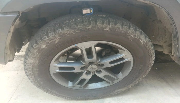 2023 Mahindra Thar LX D AT 4WD HT, Diesel, Automatic, 85,783 km, tyre