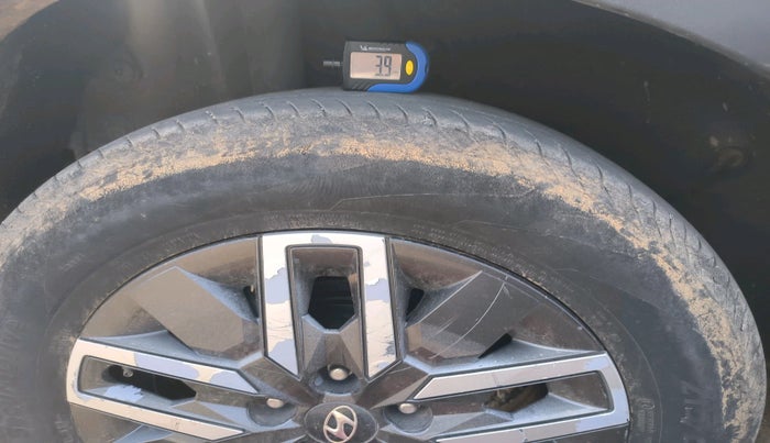 2021 Hyundai VENUE SX 1.0 TURBO, Petrol, Manual, 89,522 km, tyre