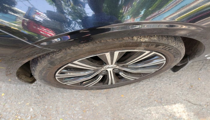 2022 Volvo S90 B5 INSCRIPTION, Petrol, Automatic, 98,168 km, tyre