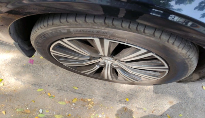 2022 Volvo S90 B5 INSCRIPTION, Petrol, Automatic, 98,168 km, tyre