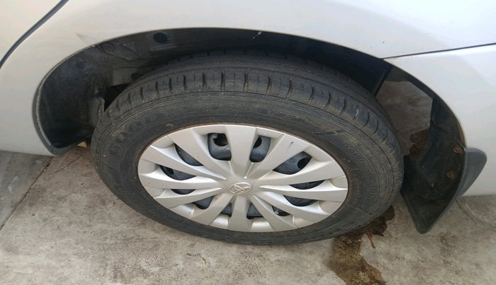 2011 Toyota Etios G, Petrol, Manual, 23,451 km, tyre