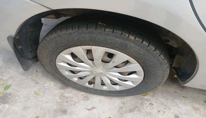 2011 Toyota Etios G, Petrol, Manual, 23,451 km, tyre