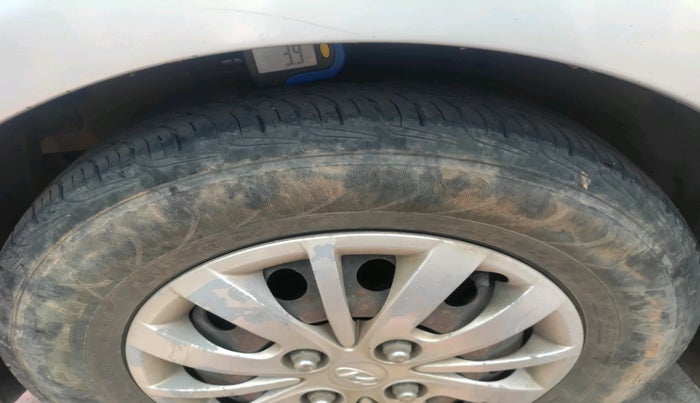 2013 Hyundai i10 SPORTZ 1.2, Petrol, Manual, 77,769 km, tyre