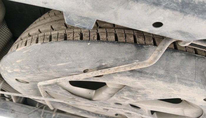 2012 Renault Duster 85 PS RXL DIESEL, Diesel, Manual, 1,31,363 km, tyre