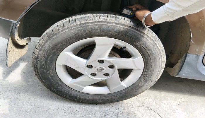 2012 Renault Duster 85 PS RXL DIESEL, Diesel, Manual, 1,31,363 km, tyre