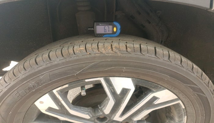 2023 Renault Kiger RXZ AMT, Petrol, Automatic, 94,577 km, tyre