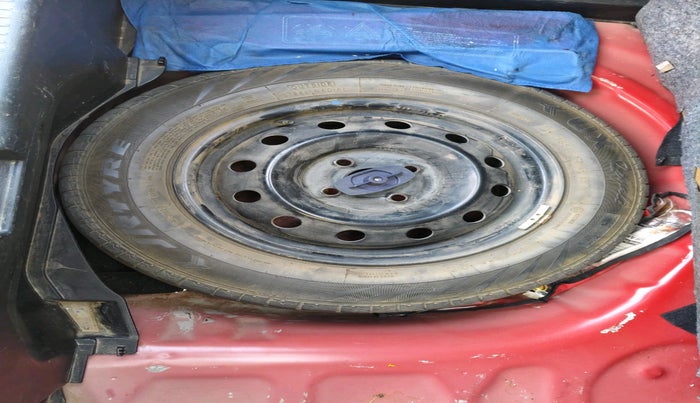 2022 Maruti Swift VXI, Petrol, Manual, 1,00,749 km, tyre