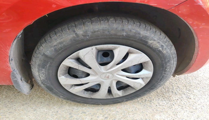 2022 Maruti Swift VXI, Petrol, Manual, 1,00,749 km, tyre