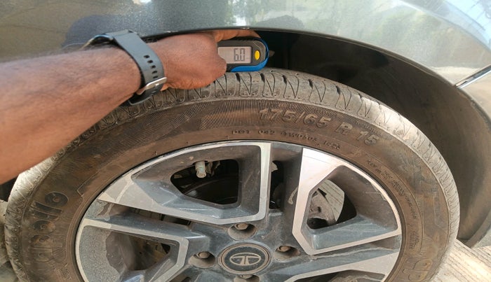 2021 Tata Tiago XZA PLUS PETROL, Petrol, Automatic, 45,994 km, tyre