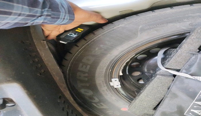 2023 Skoda KUSHAQ AMBITION CLASSIC 1.0L TSI MT, Petrol, Manual, 47,072 km, tyre