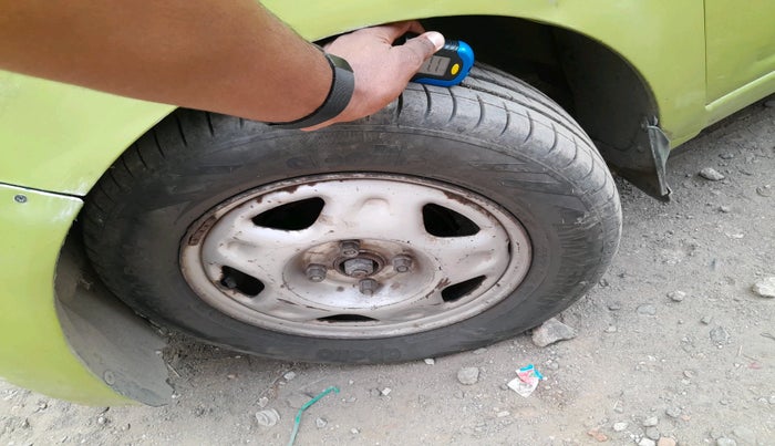 2011 Chevrolet Beat LT PETROL, CNG, Manual, 93,139 km, tyre