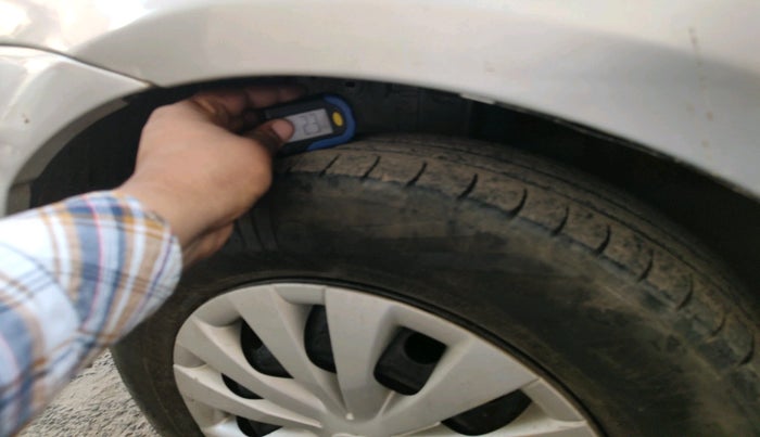 2011 Toyota Etios G, Petrol, Manual, 45,237 km, tyre