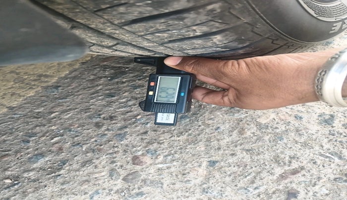 2018 Hyundai Creta SX AT 1.6 DIESEL, Diesel, Automatic, 1,34,524 km, tyre