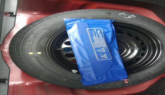 2024 Maruti BREZZA ZXI AT SMART HYBRID, Petrol, Automatic, 11,760 km, tyre