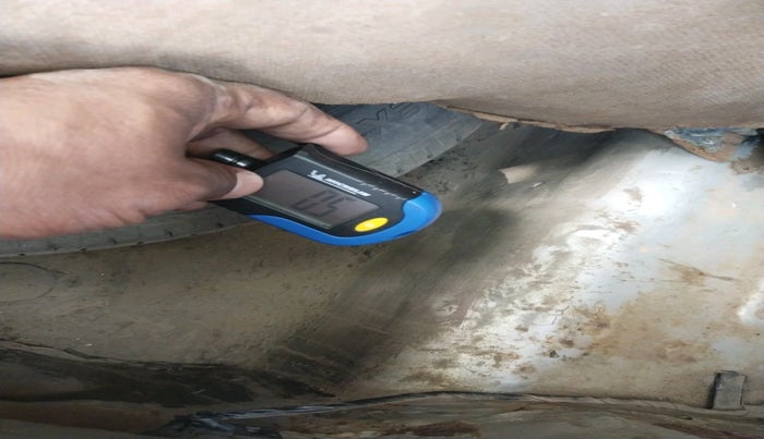 2014 Hyundai Eon ERA +, Petrol, Manual, 1,48,912 km, tyre