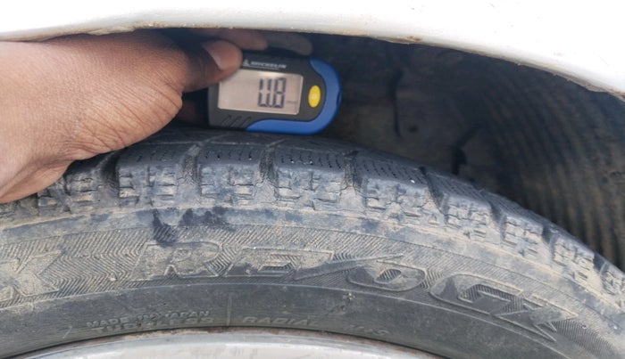 2014 Hyundai Eon ERA +, Petrol, Manual, 1,48,912 km, tyre