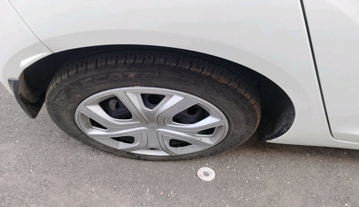 2024 Tata ALTROZ XM PLUS SUNROOF CNG, CNG, Manual, 11,171 km, tyre