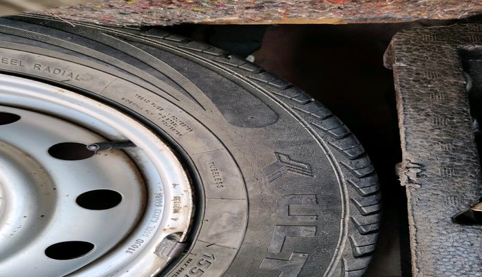 2011 Maruti Wagon R 1.0 LXI, Petrol, Manual, 1,06,517 km, tyre