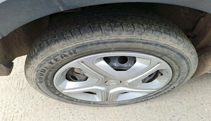 2021 Tata NEXON XMA SUNROOF PETROL, Petrol, Automatic, 50,099 km, tyre