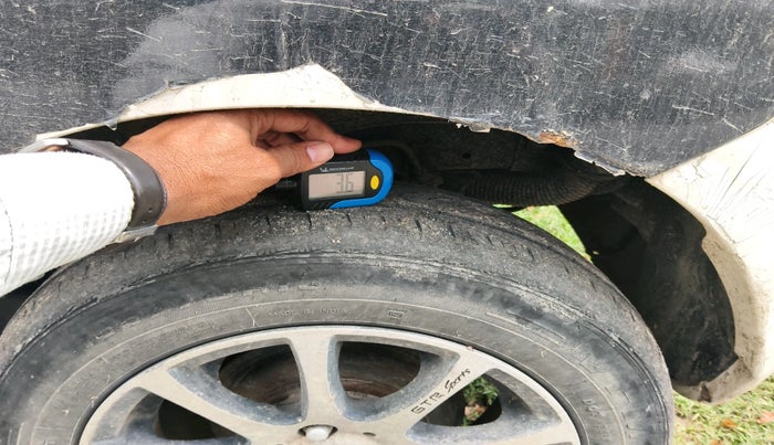 2014 Hyundai Santro Xing GL PLUS, CNG, Manual, 1,29,220 km, tyre