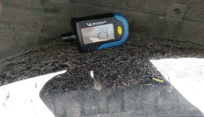 2018 Tata Hexa XE 4X2 7 STR, Diesel, Manual, 77,777 km, tyre