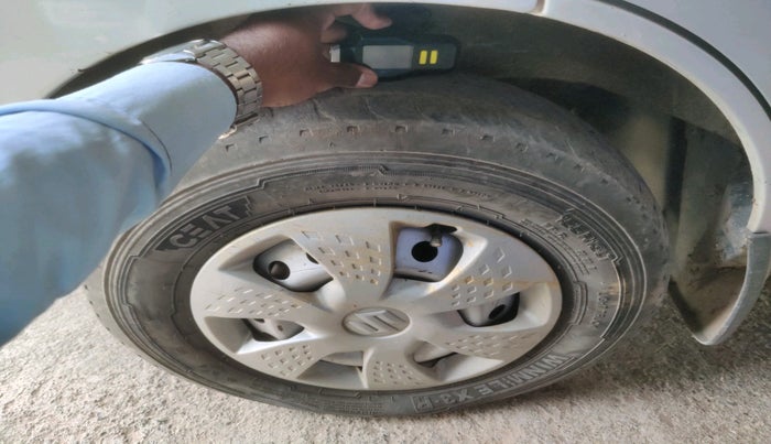 2023 Maruti Eeco 5 STR AC CNG, CNG, Manual, 1,07,620 km, tyre