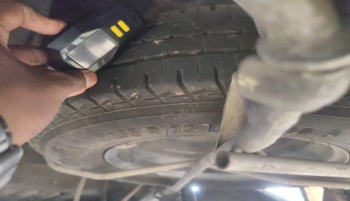 2023 Maruti Eeco 5 STR AC CNG, CNG, Manual, 1,07,620 km, tyre