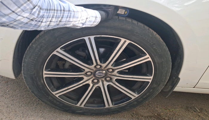 2015 Volvo S60 SUMMUM D5, Diesel, Automatic, 81,613 km, tyre