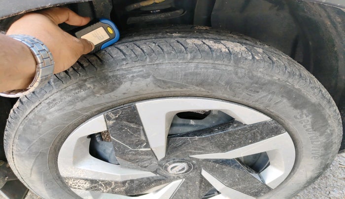 2024 Nissan MAGNITE XL, Petrol, Manual, 21,860 km, tyre