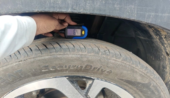 2024 Nissan MAGNITE  XE AMT EZ Shift, Petrol, Automatic, 7,281 km, tyre