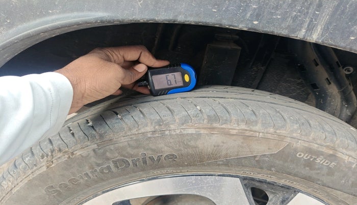 2024 Nissan MAGNITE  XE AMT EZ Shift, Petrol, Automatic, 7,281 km, tyre