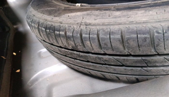 2018 Hyundai Verna 1.6 VTVT SX, Petrol, Manual, 65,206 km, tyre