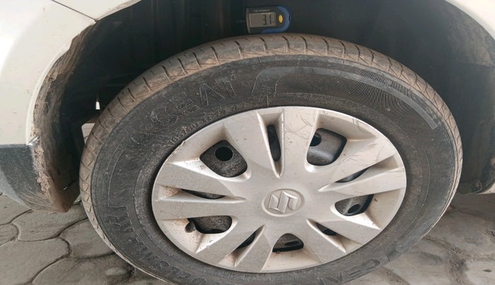 2014 Maruti Swift Dzire VDI, Diesel, Manual, 2,56,122 km, tyre