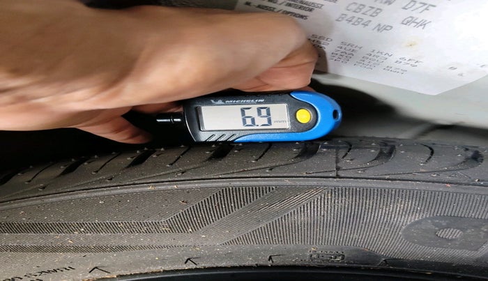 2015 Volkswagen Polo GT TSI AT, Petrol, Automatic, 51,471 km, tyre