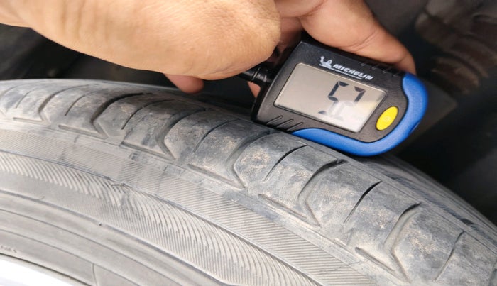 2015 Volkswagen Polo GT TSI AT, Petrol, Automatic, 51,471 km, tyre